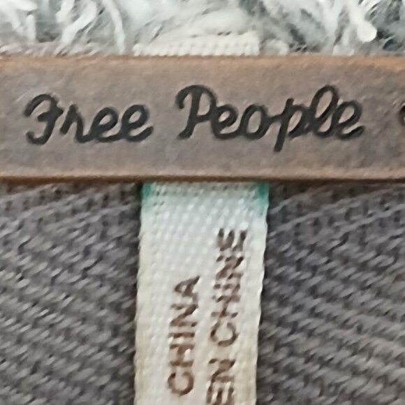 FREE PEOPLE ARCTIC BLAST PULLOVER TURTLENECK SWEATER SIZE SMALL, EUC - Picture 4 of 11